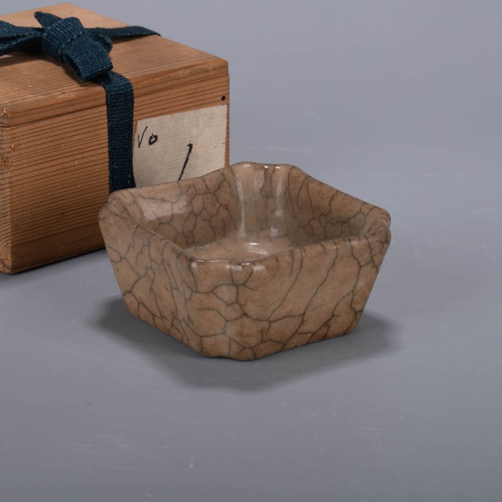 Song Dynasty Ge ware four-sided brush washer with damaged corners (1 of 8)