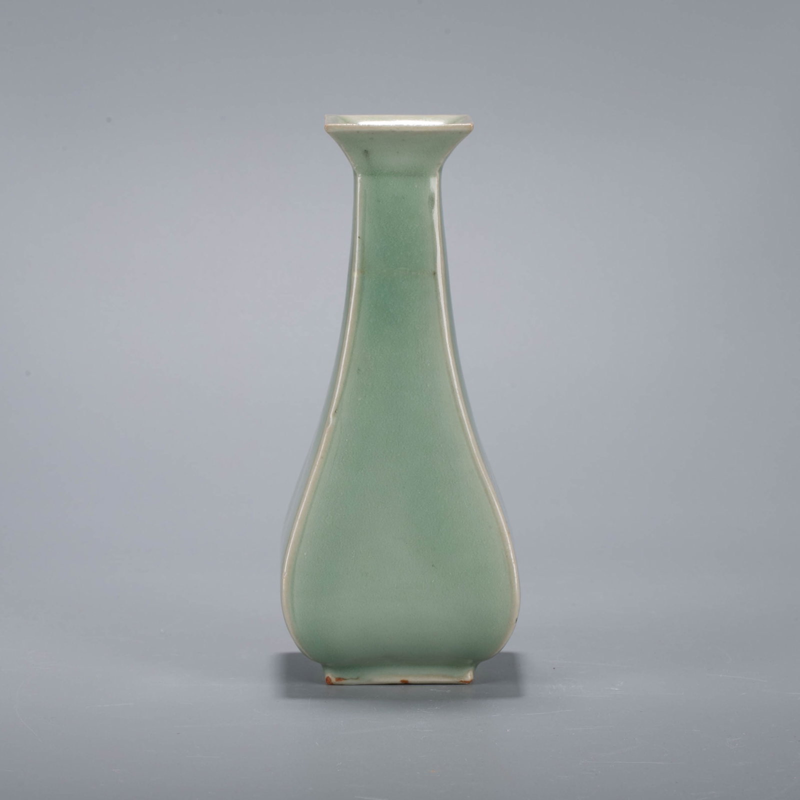 Longquan celadon flower vase - 3