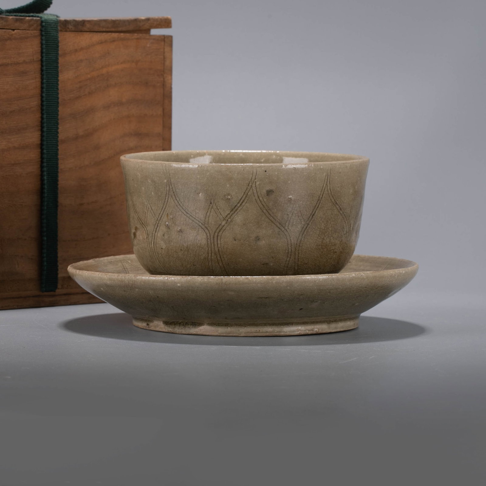 Six Dynasties celadon cup stand: Six Dynasties celadon cup stand