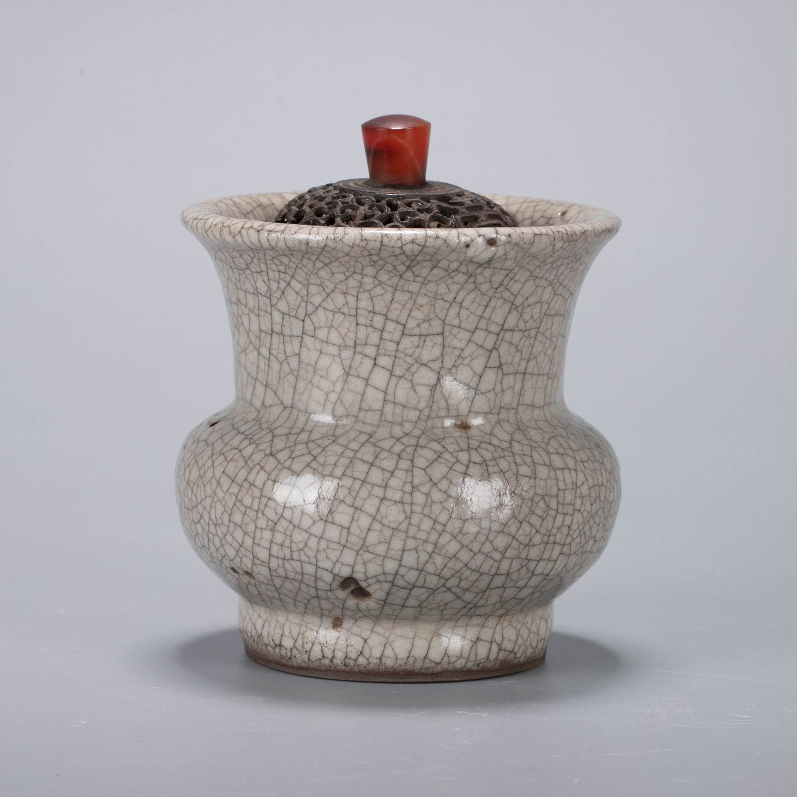 Yuan Dynasty Ge ware slop bowl: Yuan Dynasty Ge ware slop bowl