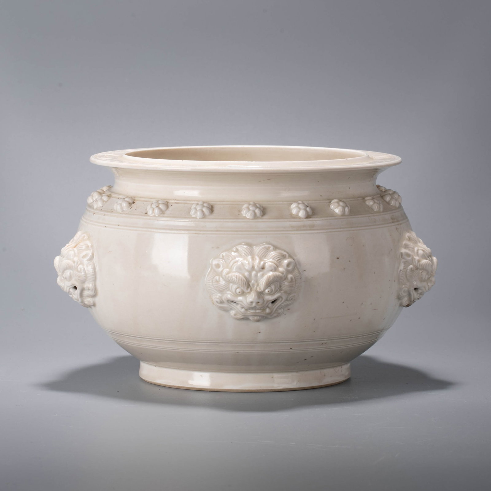 Song Dynasty Xing Kiln animal-mask vessel (1 of 6)