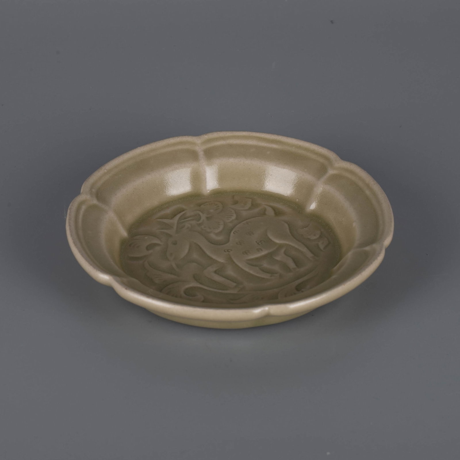 Song Dynasty Yaozhou ware deer-pattern printed celadon dish: Song Dynasty Yaozhou ware deer-pattern printed celadon dish