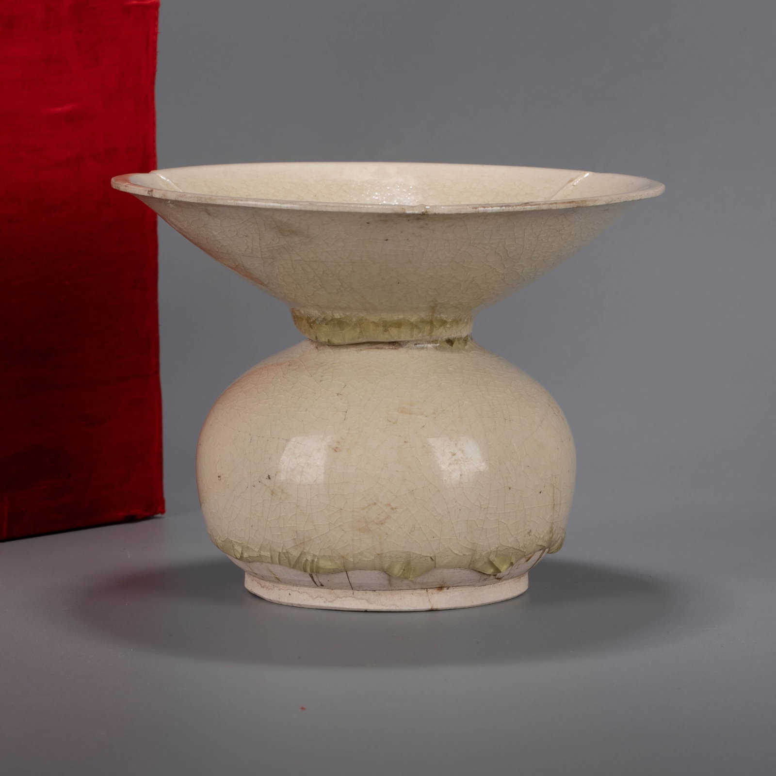 Tang white porcelain slops bowl (1 of 7)