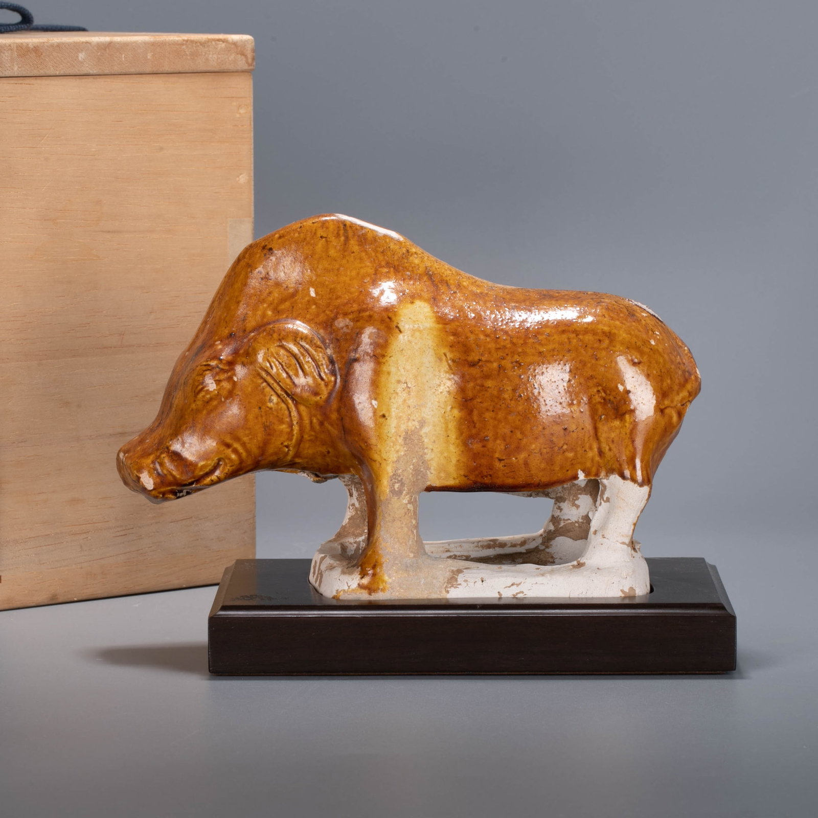 Tang Dynasty yellow-glazed pig (1 of 7)