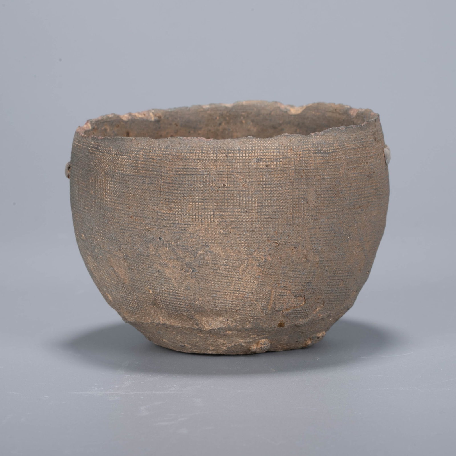Warring States Period hard-fired pottery bowl with stamped decoration (1 of 6)
