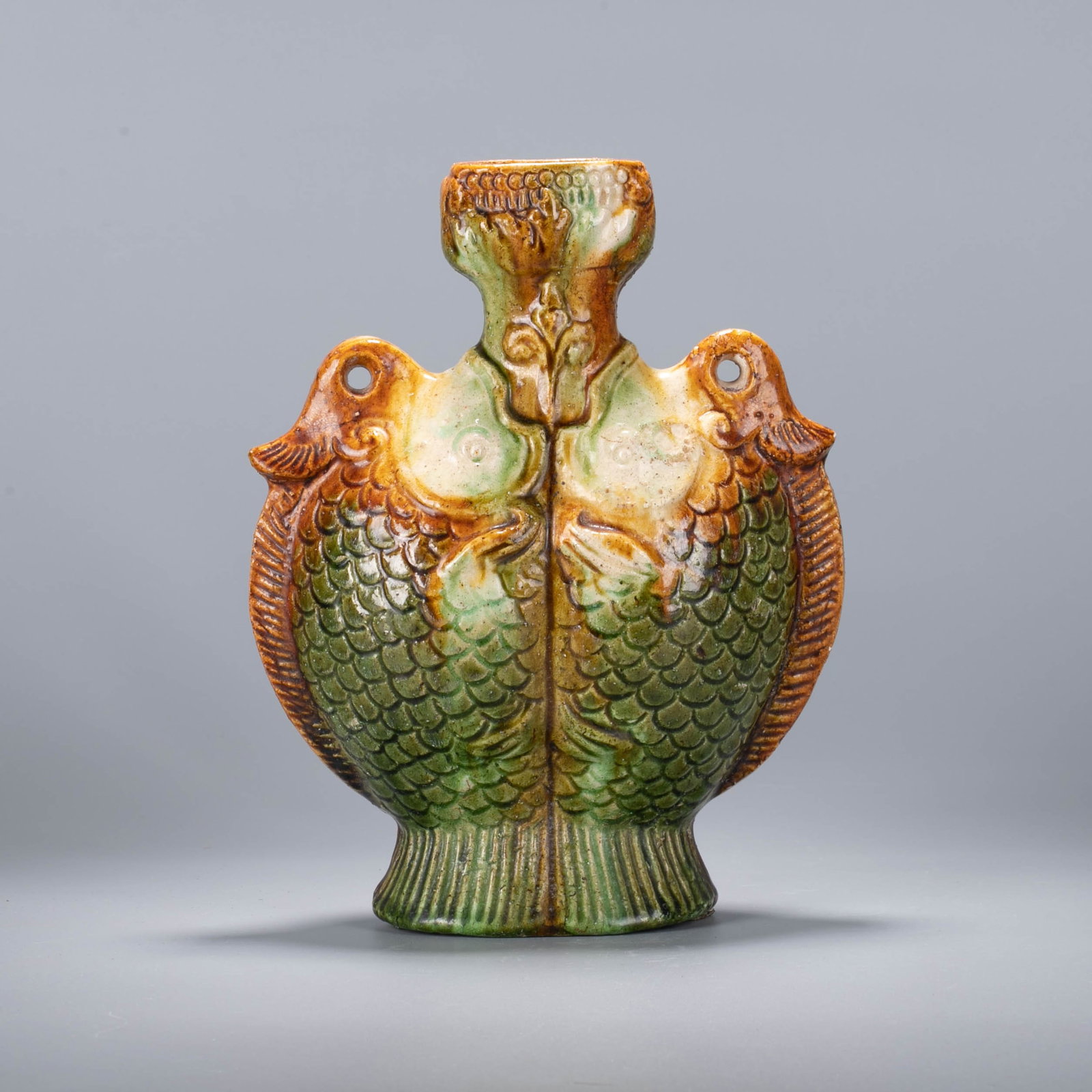 Tang Dynasty Sancai double-fish vase (1 of 6)