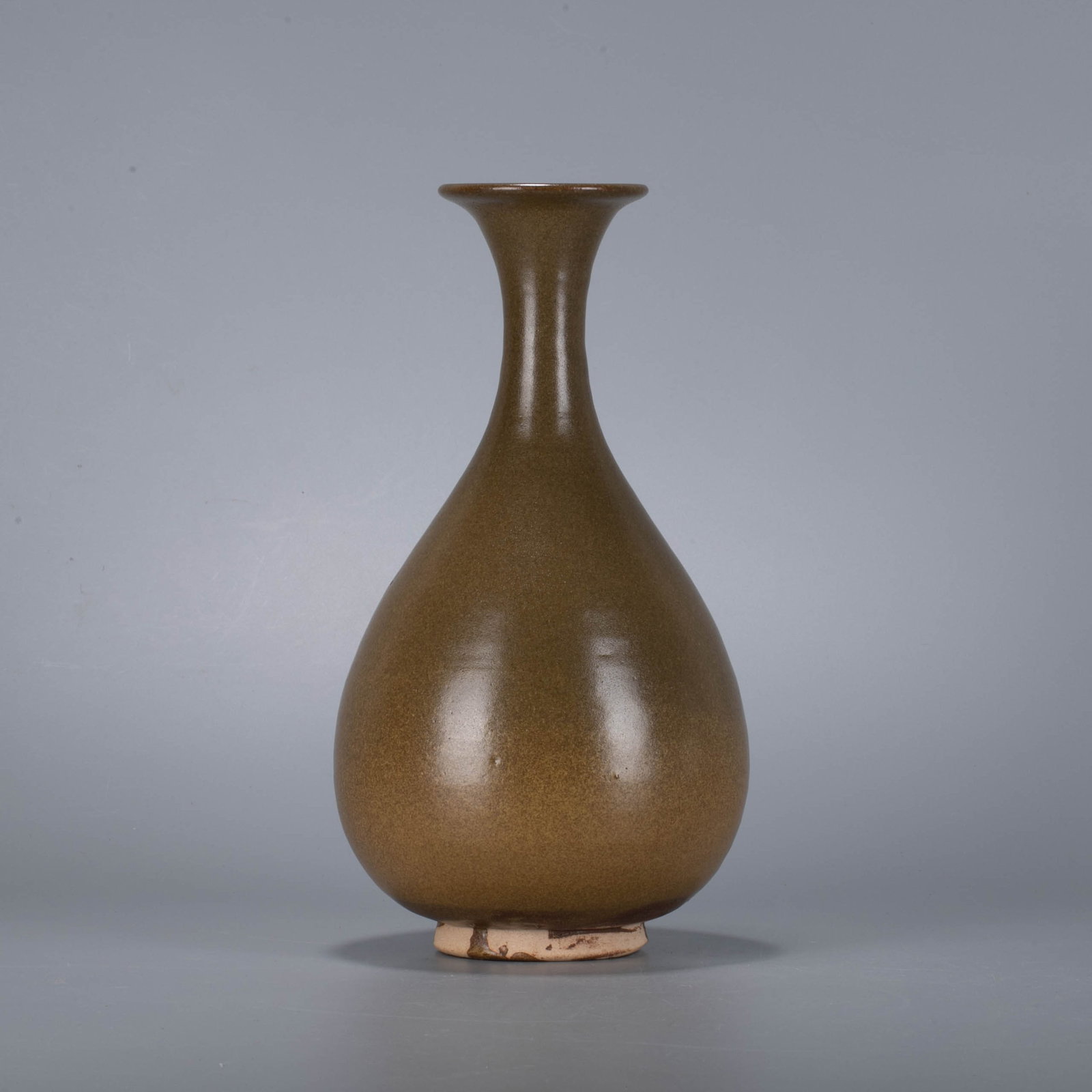 Tea-powder-glazed yuhuchun vase (1 of 6)