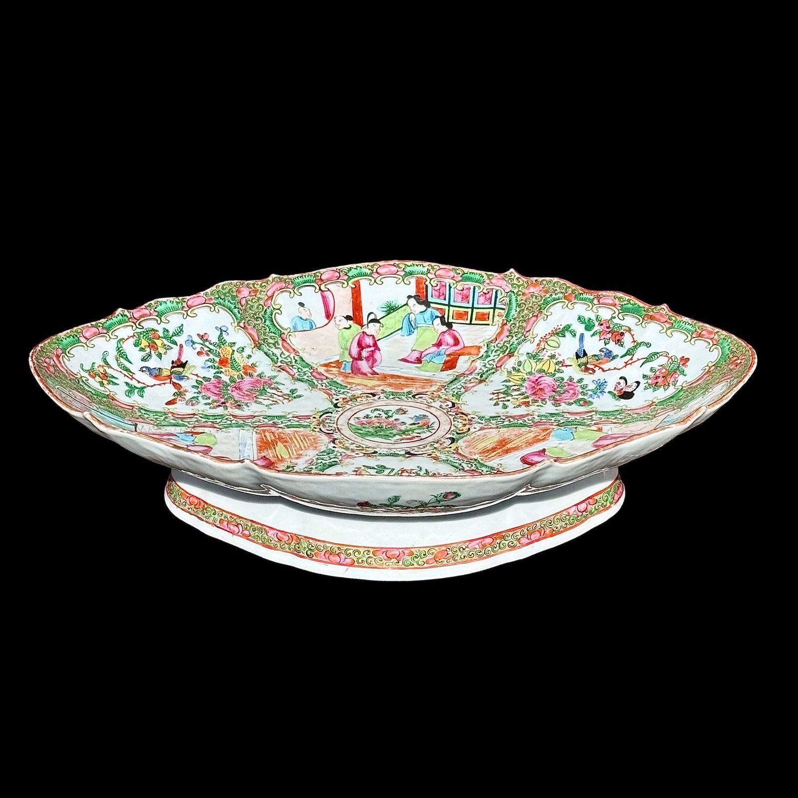 Chinese Rose Medallion Footed Bowl (1 of 7)