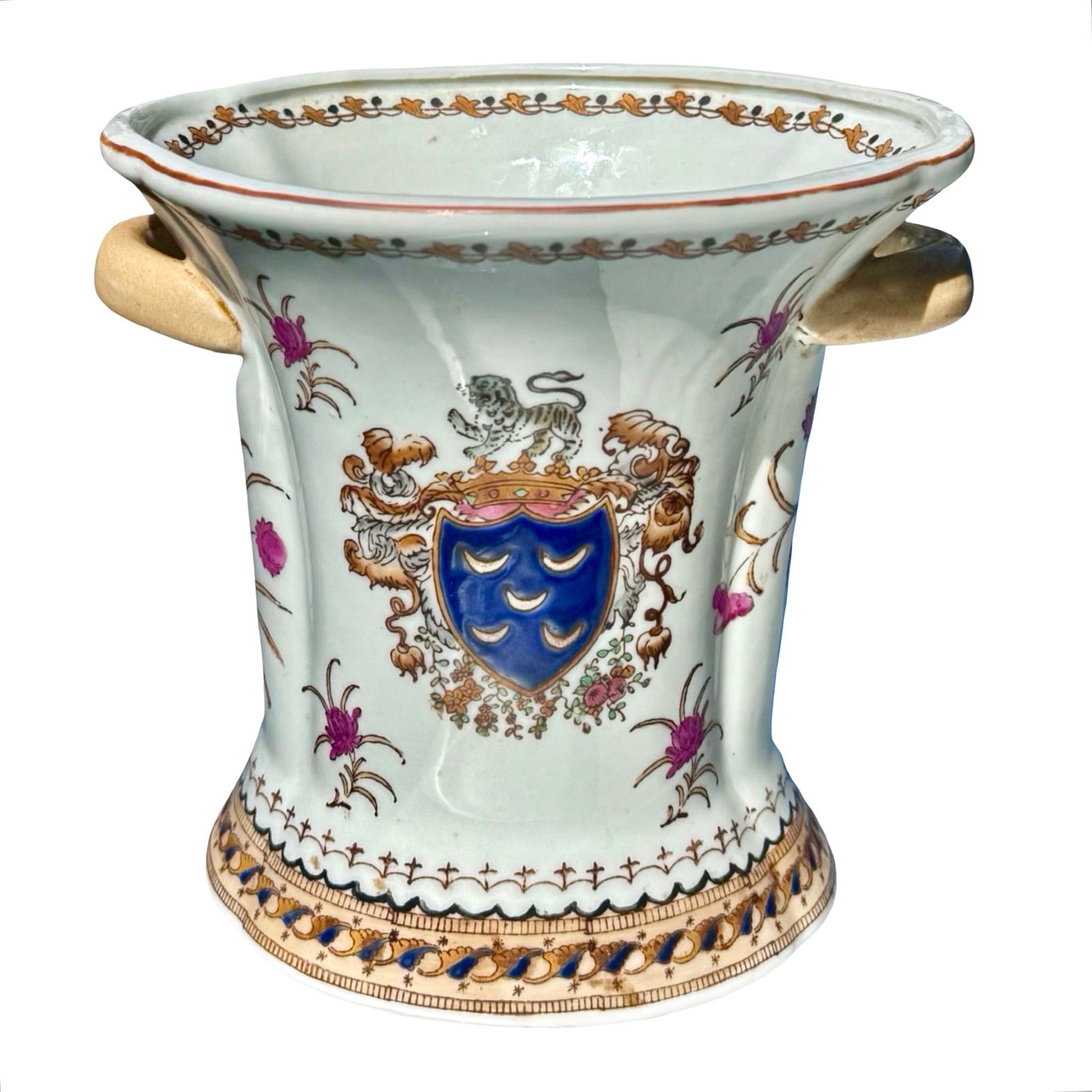 Chinese Export Armorial Cachepot: Chinese export porcelain cachepot or wine cooler with heraldic design of armorial coat of arms and red four-character mark on base. Dimensions: 7.25H x 8W x 7D inches