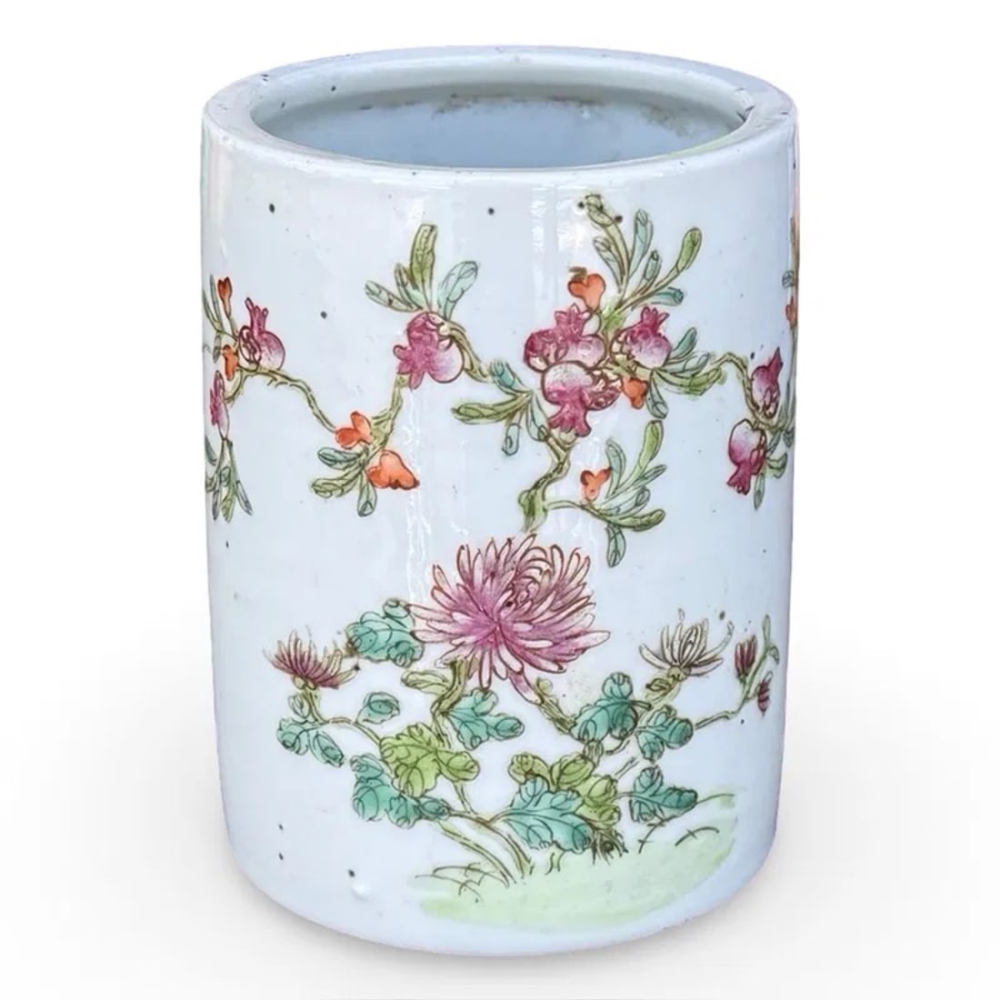 Chinese Famille Chrysanthemum Brush Pot: Chinese Famille Rose porcelain brush pot bitong with floral chrysanthemum motifs. Marked on base. Approx. Dimensions: 5H x 3.5W x 3.5D inches