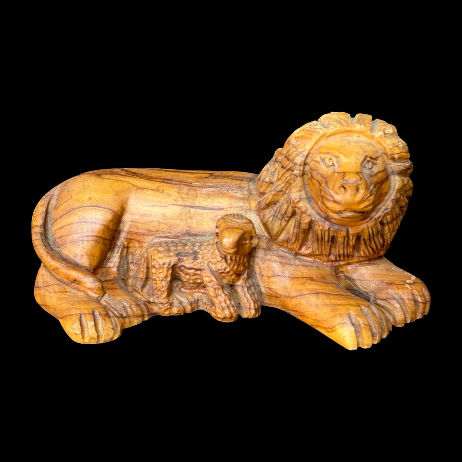 Holy Land Olive Wood Lion & Lamb (1 of 8)