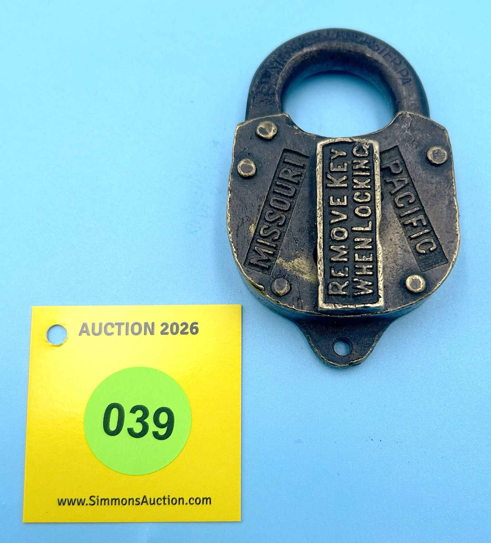 MISSOURI PACIFIC - SECTION Tool HOUSE A2 Slaymaker-Landcaster PA brass with a steel shackle, and ... (1 of 2)