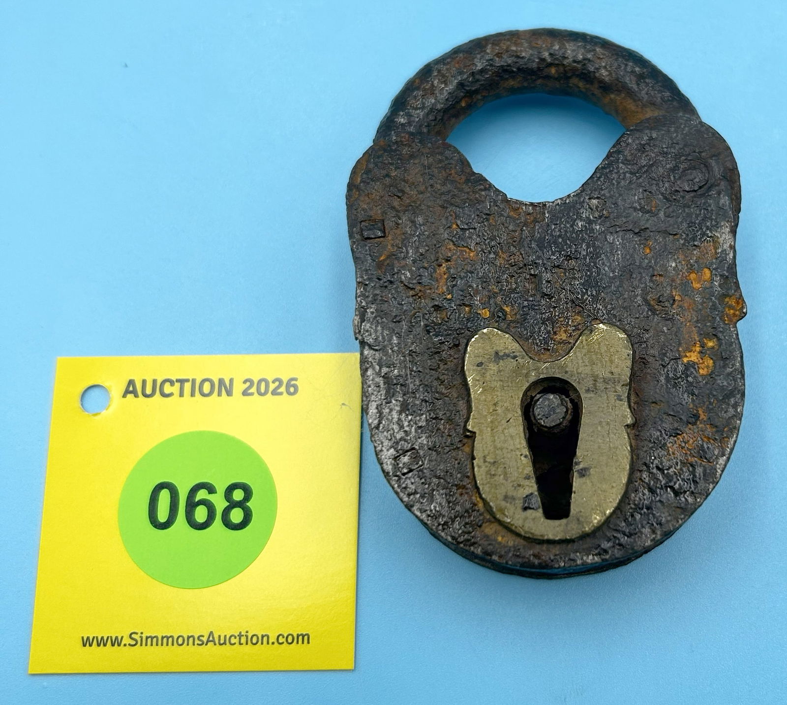 UNMARKED ROUGH ALL STEEL LOCK (NO KEY) (1 of 2)