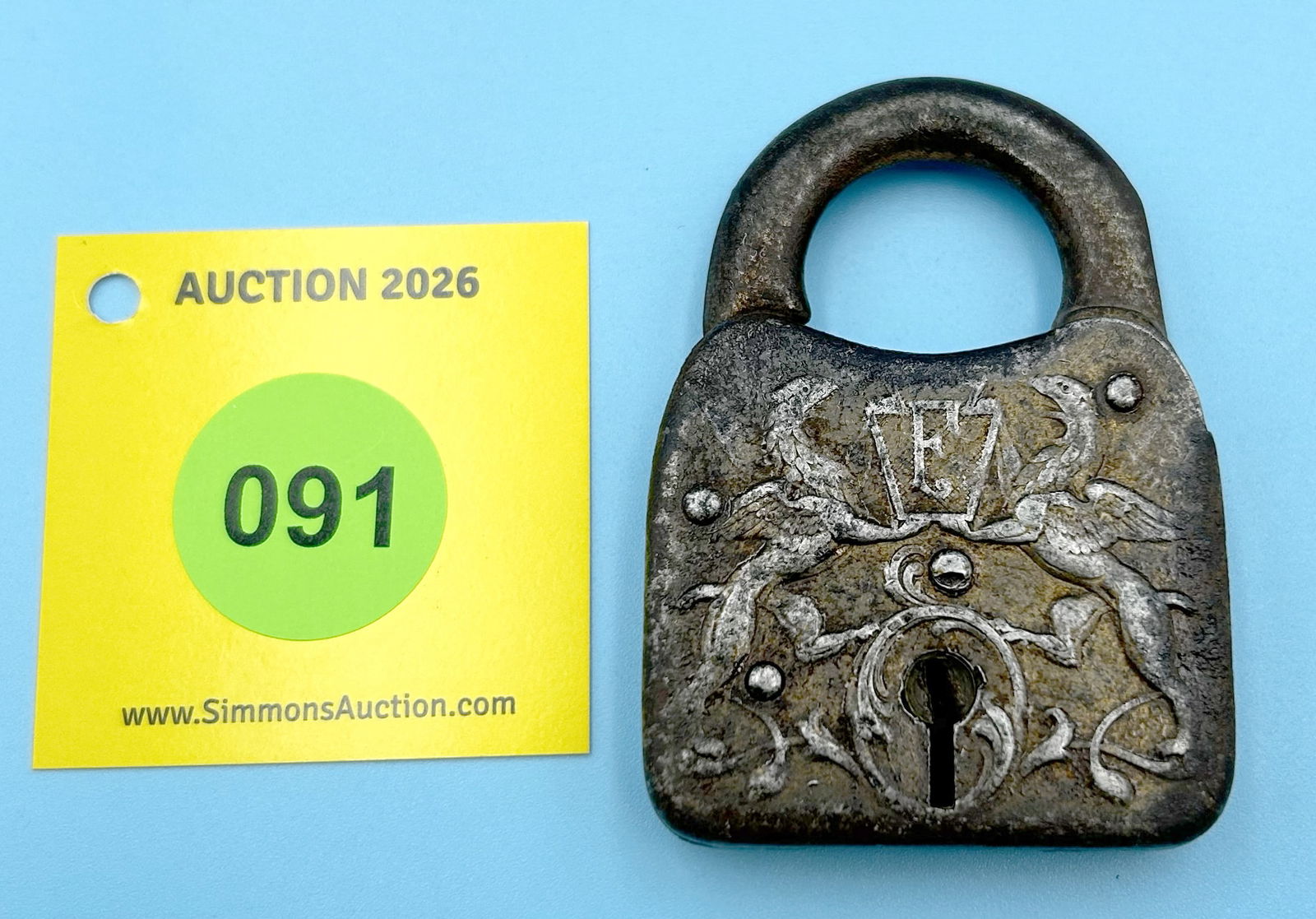 E W/ 2 DRAGONSALL STEEL LOCK (NO KEY): E W/ 2 DRAGONSALL STEEL LOCK (NO KEY)