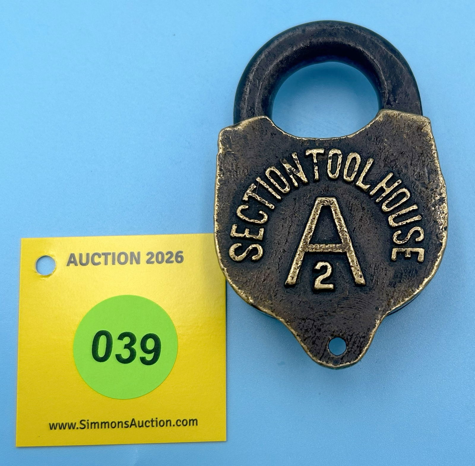 MISSOURI PACIFIC - SECTION TOOL HOUSE A2 SLAYMAKER-LANDCASTER PA BRASS WITH A STEEL SHACKLE, AND ... - 2