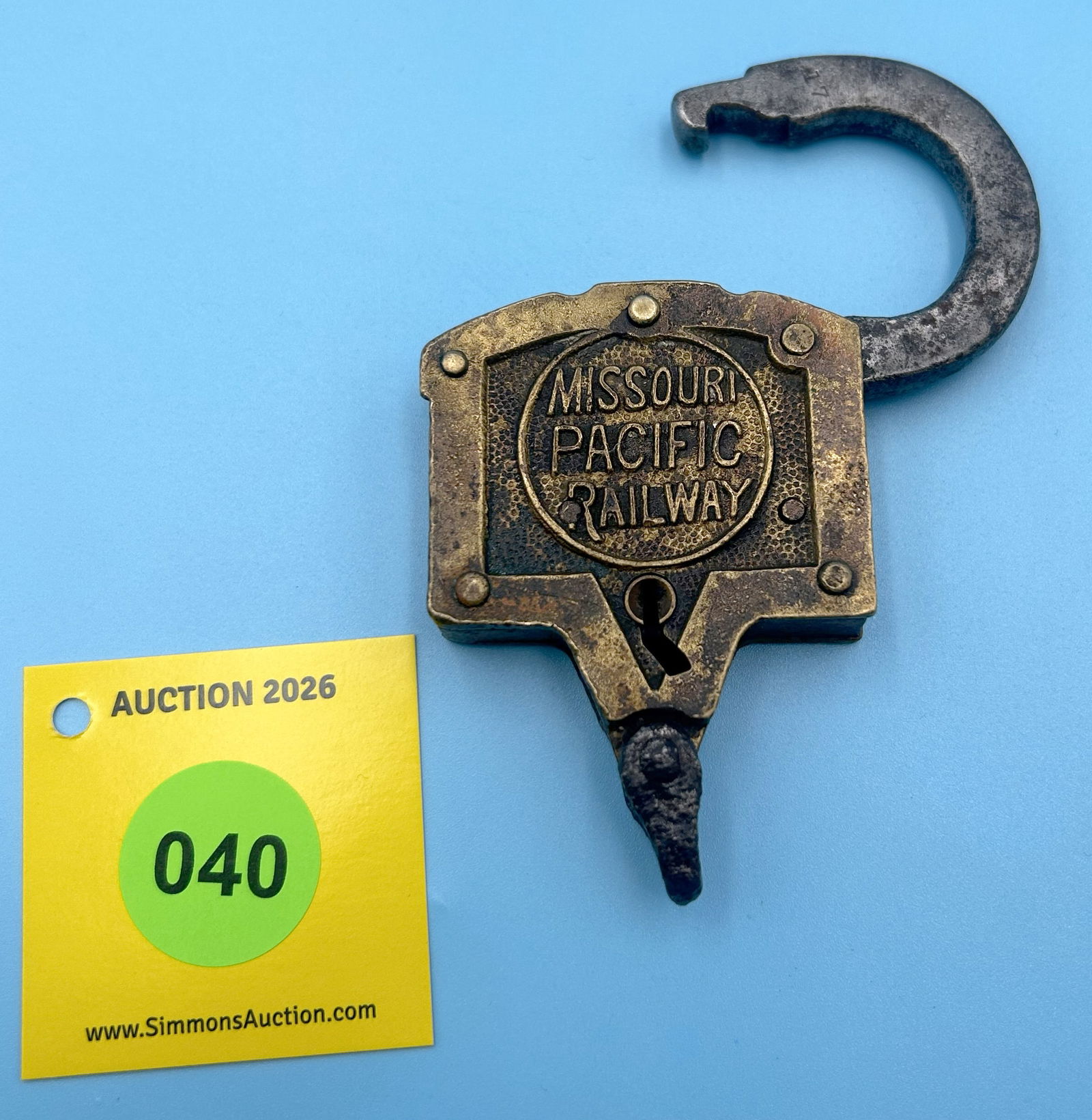MISSOURI PACIFIC RAILWAY BRASS KEEN KUTTER STYLE LOCK (NO KEY) READS "DON’T USE OIL BUT PLENTY (1 of 2)