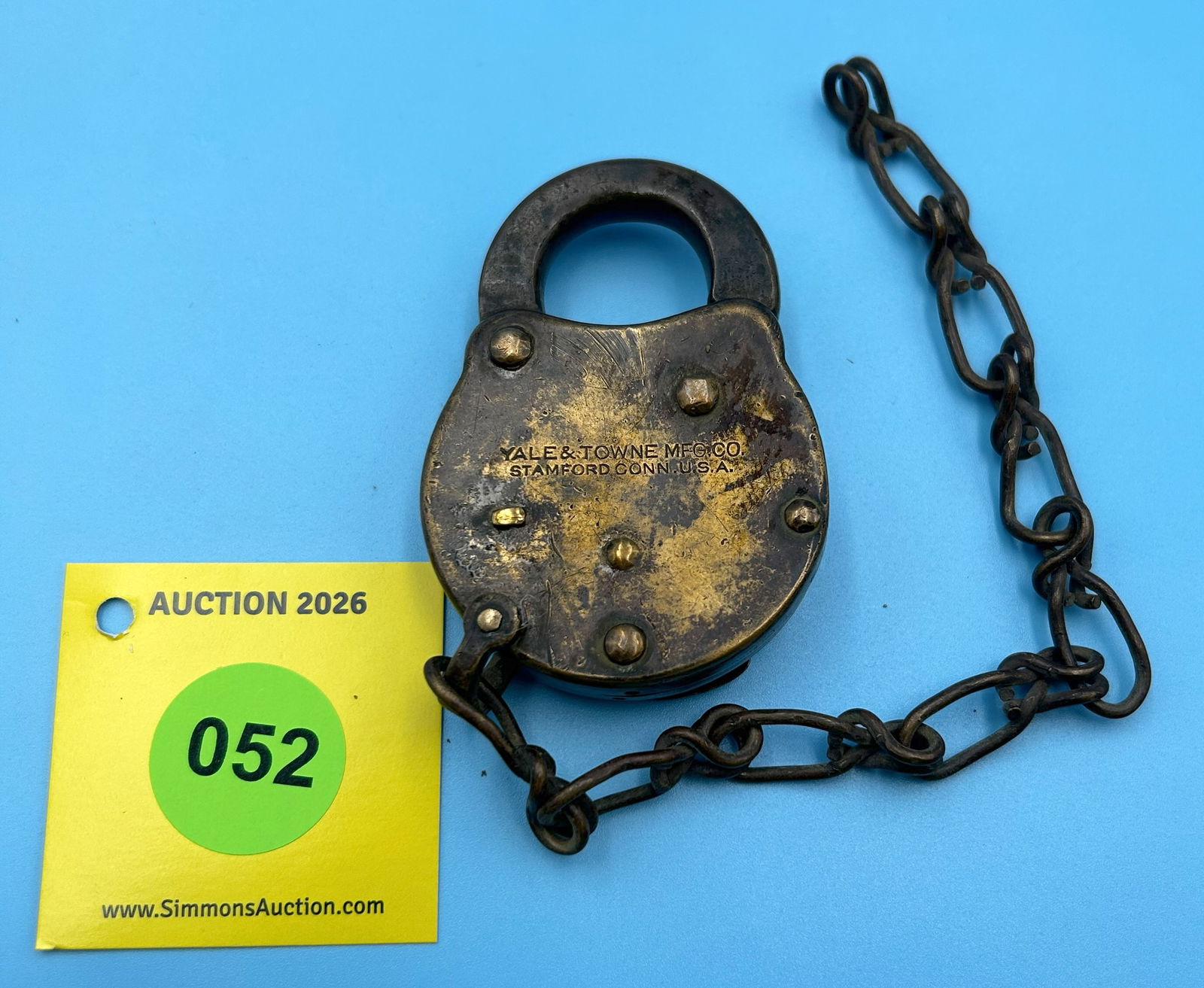 YALE & TOWNE MFG. CO SANTA FE 17777 ALL BRASS LOCK WITH DUST COVER, (NO KEY) - 2