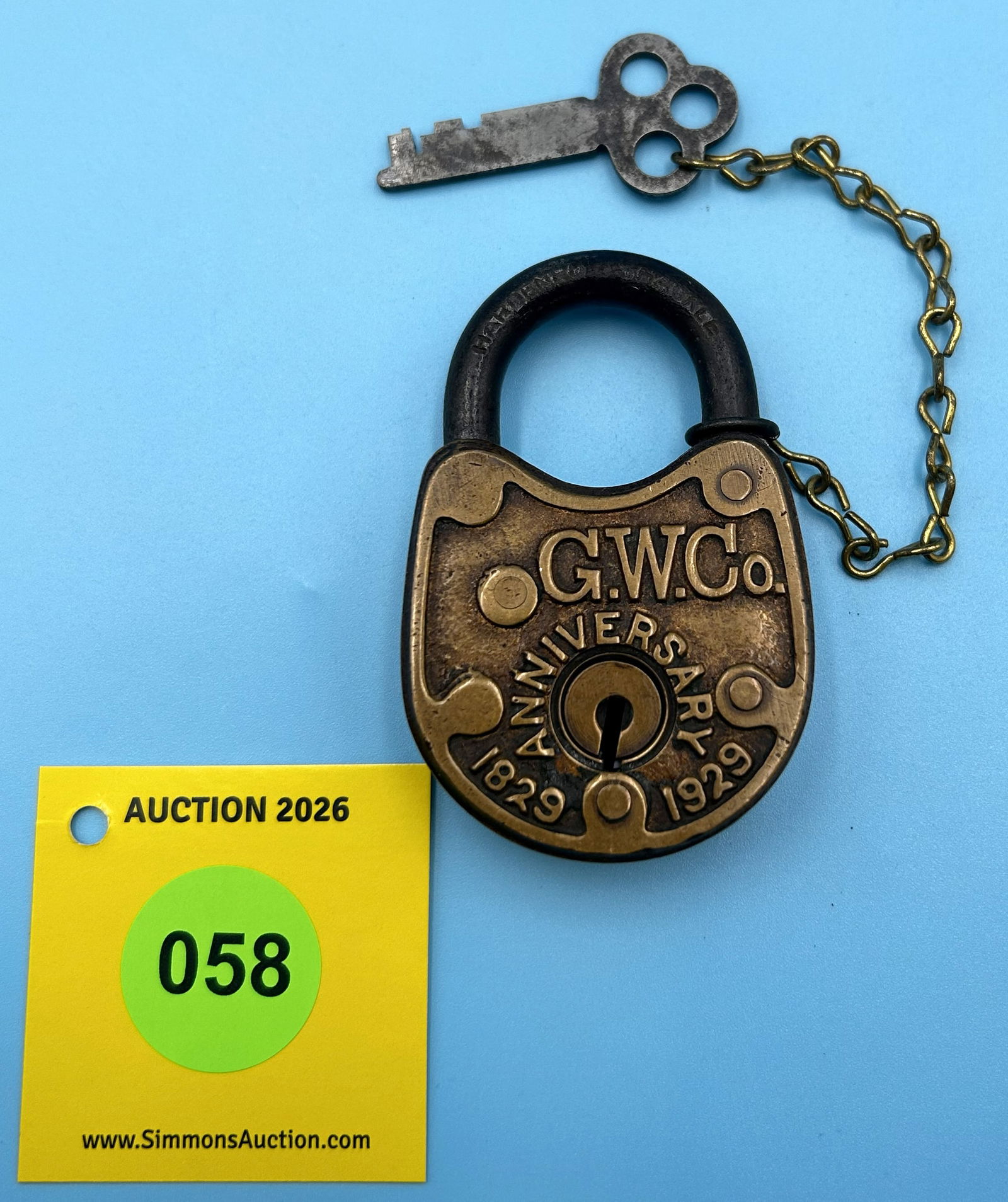 GEORGE WORTHINGTON COMPANY, ANNIVERSARY 1829-1929 HARDED STEEL SHACKLE WITH BRASS BODY LOCK, (WIT... (1 of 2)