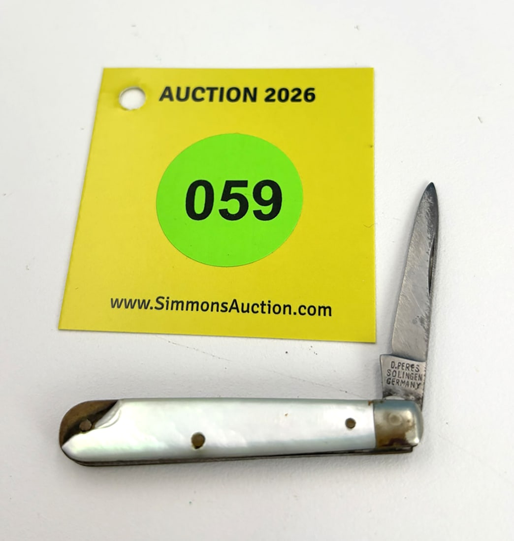D. Peres (Solingen) - Pearly Single Blade Jack, has snap, has been used, large piece of handle mi... (1 of 3)