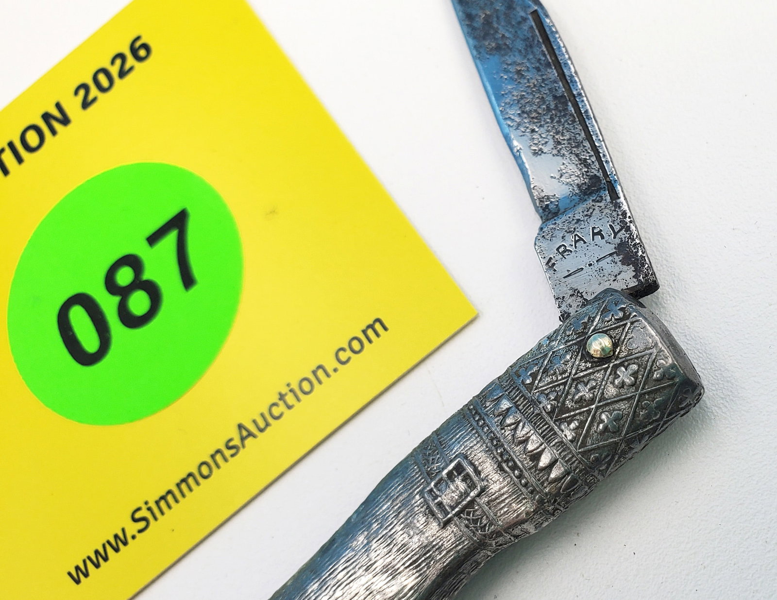 Fray Lady Leg - Metal handles, has been used & sharpened, was cleaned, light snap - 2