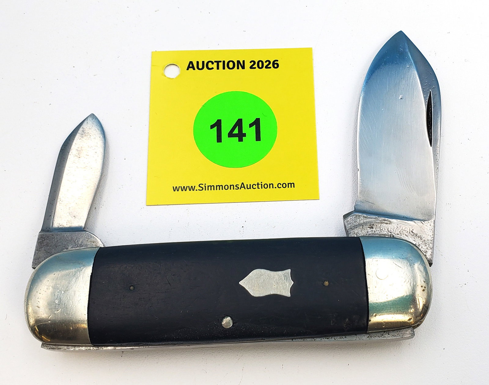 Union Razor - Ebony handle elephant toe, has been used and sharpened, weak snap, one center pin c... (1 of 3)