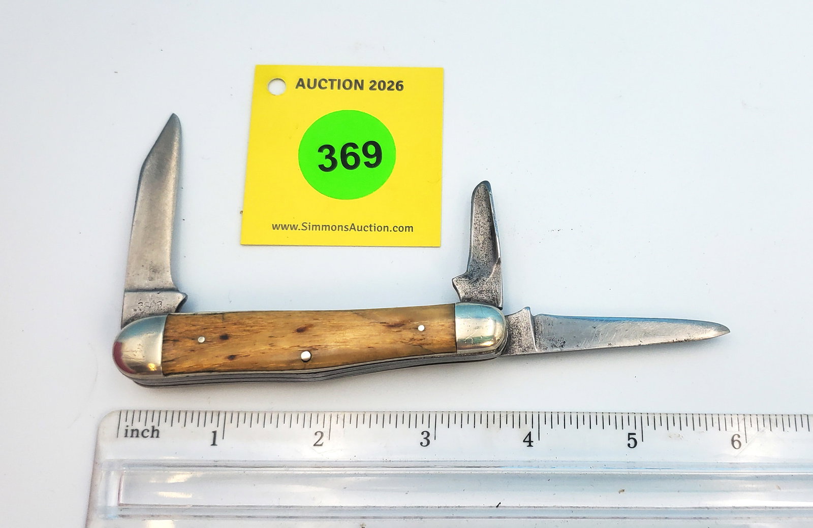 W21 Winchester- used, good snap, 3 blades, 3903 (1 of 3)