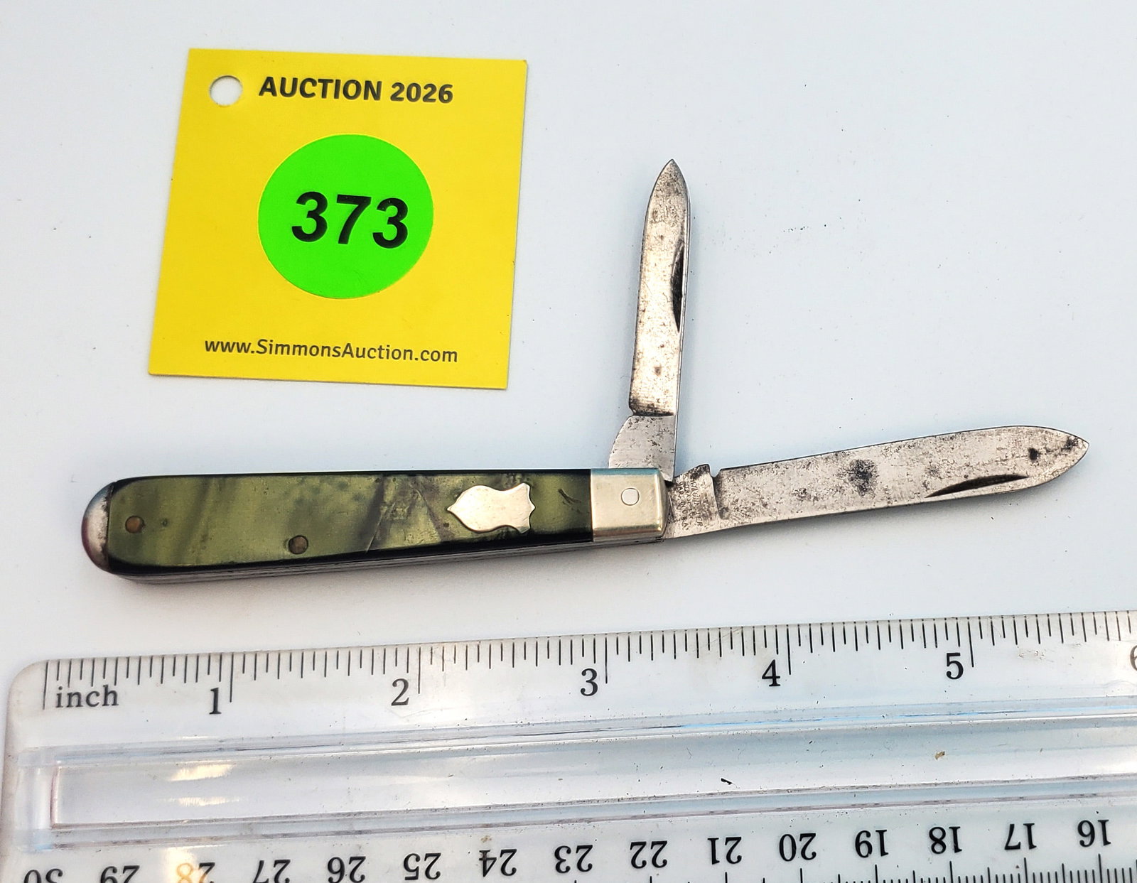 W25 Winchester- 2 blades, celluloid handle, some snap, cleaned (1 of 3)