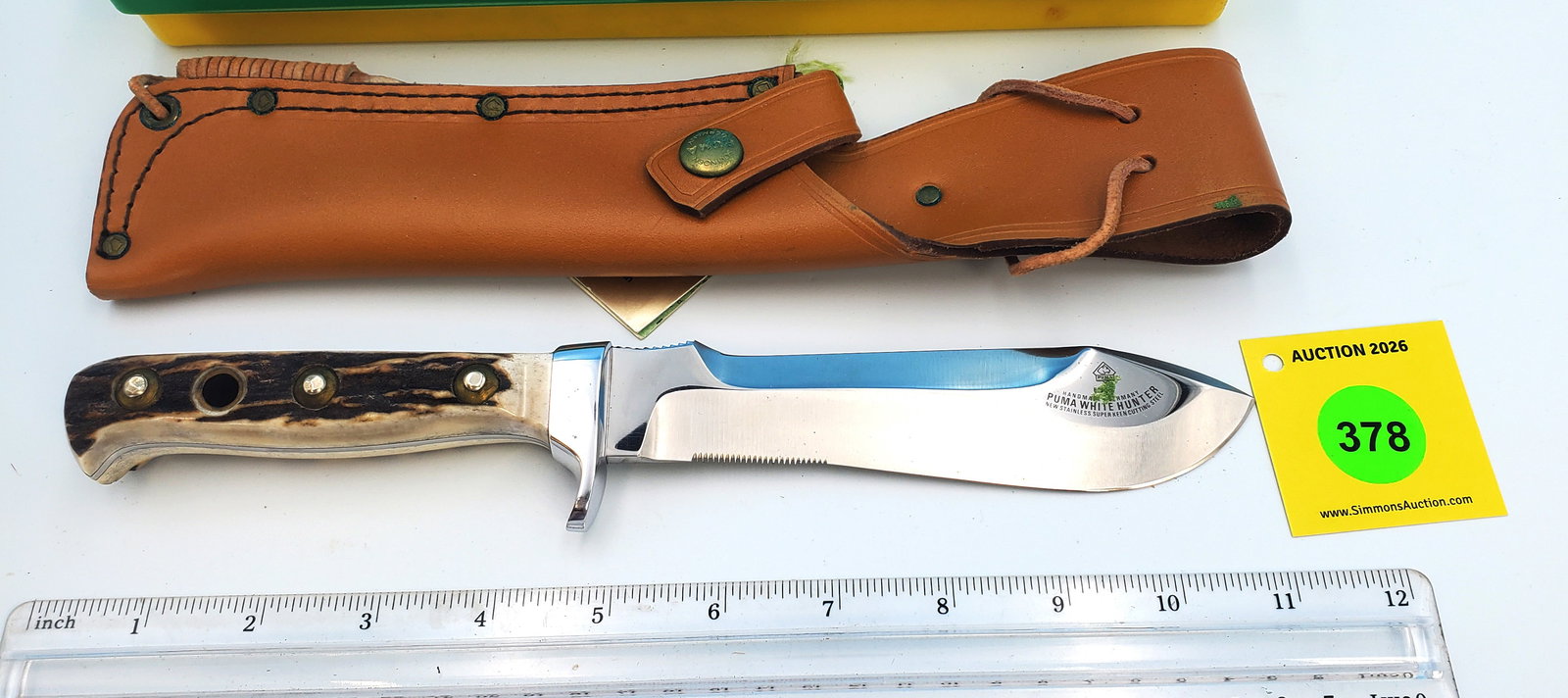 Puma White Hunter No. 6375 w/ sheath new in box - 3