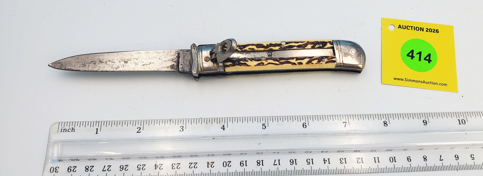 push tab, blade wont lock in,M4NJAGO (1 of 3)