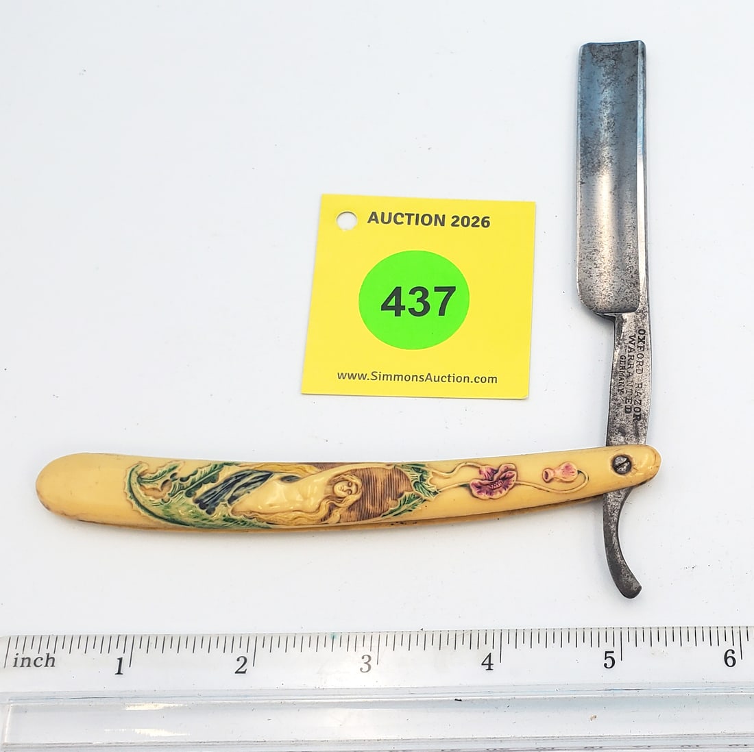 Oxford Razor, Naked lady on handle (1 of 4)