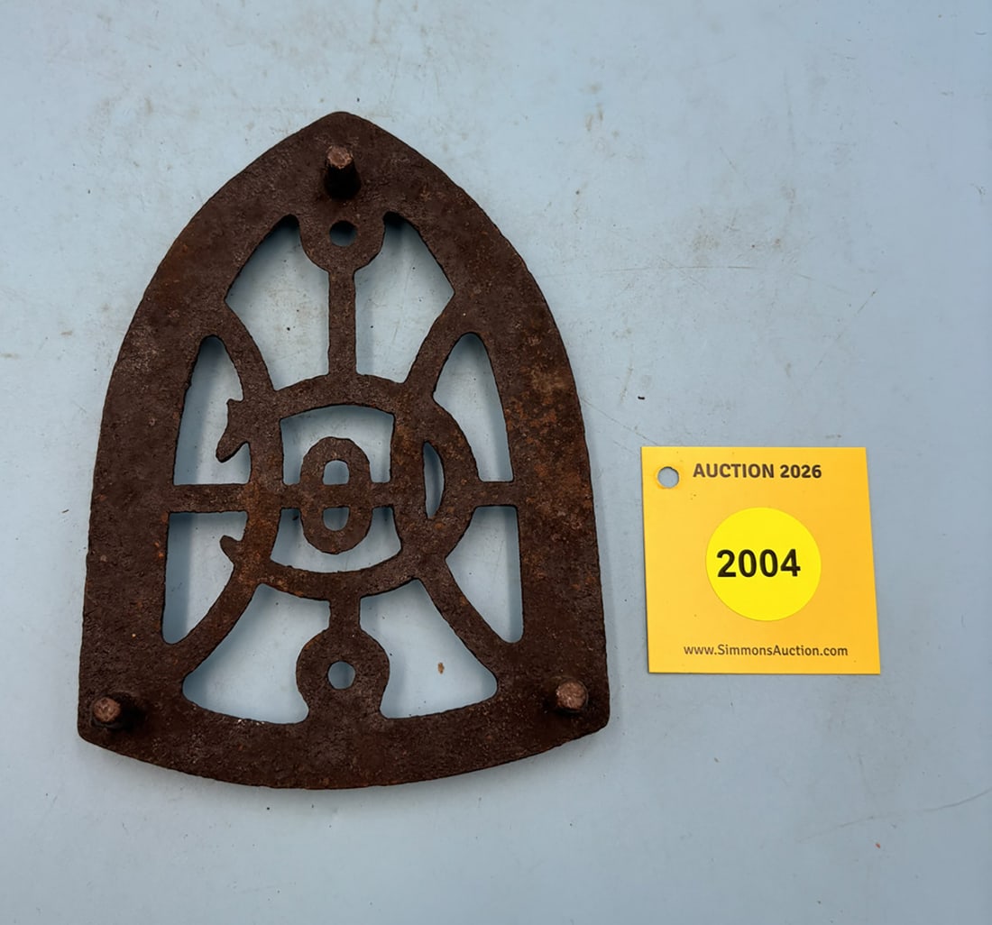 Howell H Co. 6 1/8'' x 4 3/8'' w/ three feet trivet . Two guide cleats on each side. " The W H H... - 2