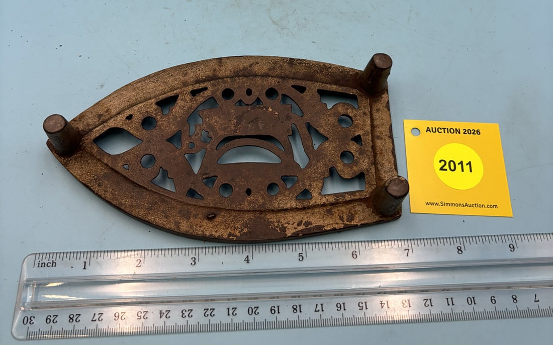 Rosenbaum "Uneedit" 7'' x 4'' w/ three legs trivet. Reads "Rosenbaunm M'F'G. Co. "Uneedit" Gas Ir... - 2