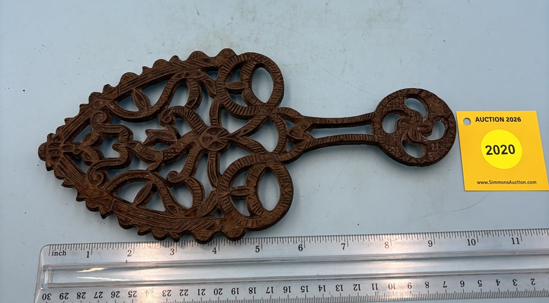 J.Z.H. 1948 10 1/8'' x 4 3/4'' w/ three feet trivet. Entire surface accented with decorative chas...: J.Z.H. 1948 10 1/8'' x 4 3/4'' w/ three feet trivet. Entire surface accented with decorative chasing