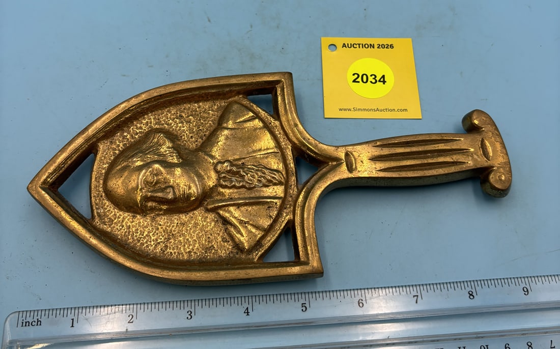 Brass George Washington G-19 9'' x 4'' w/ thee feet trivet. On reverse side marked with Geroge ... (1 of 2)