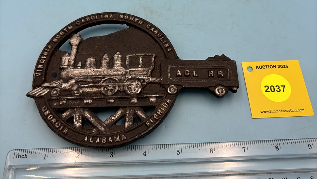 Virgina Metalcrafters 6 1/2'' x 4 3/4'' w/ three feet trivet . On Face " Virgina, North Carolina...: Virgina Metalcrafters 6 1/2'' x 4 3/4'' w/ three feet trivet . On Face " Virgina, North Carolina, South Carolina, Georgia, Alabama, Flordia. ACL RR". On reverse marked with 9-40 VA. Metalcrafters