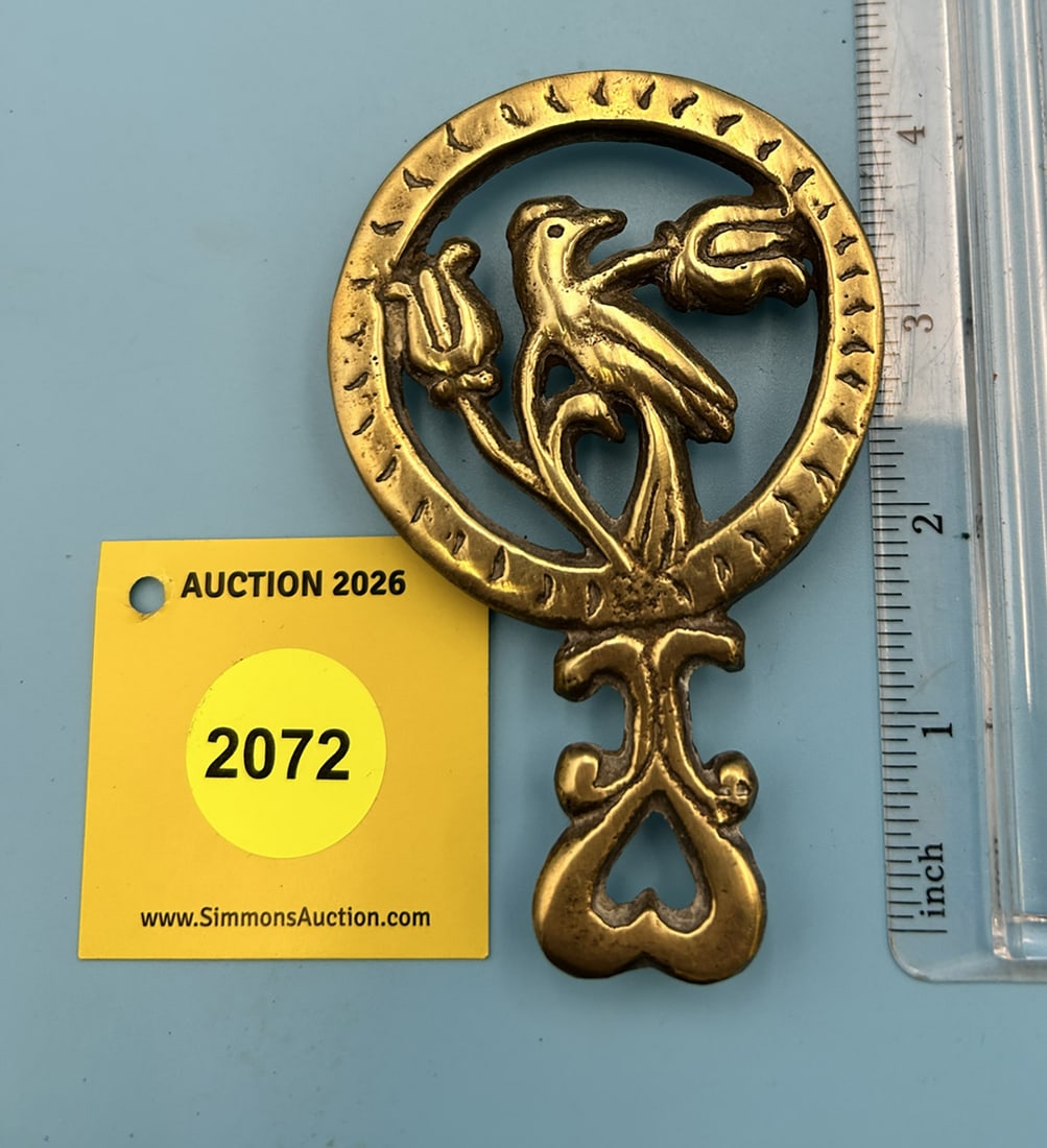 Brass Unmarked Bird 4 1/2'' x 2 1/2'' w/ three feet trivet. (1 of 2)