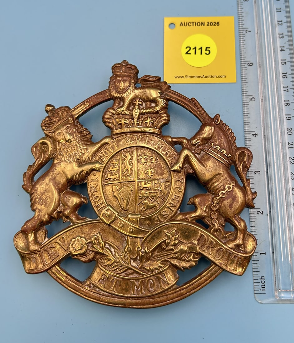 Brass Virgina Metalcrafters Kings Arms 6'' diameter w/ four feet trivet. On face "Diev Droit Et M... (1 of 2)