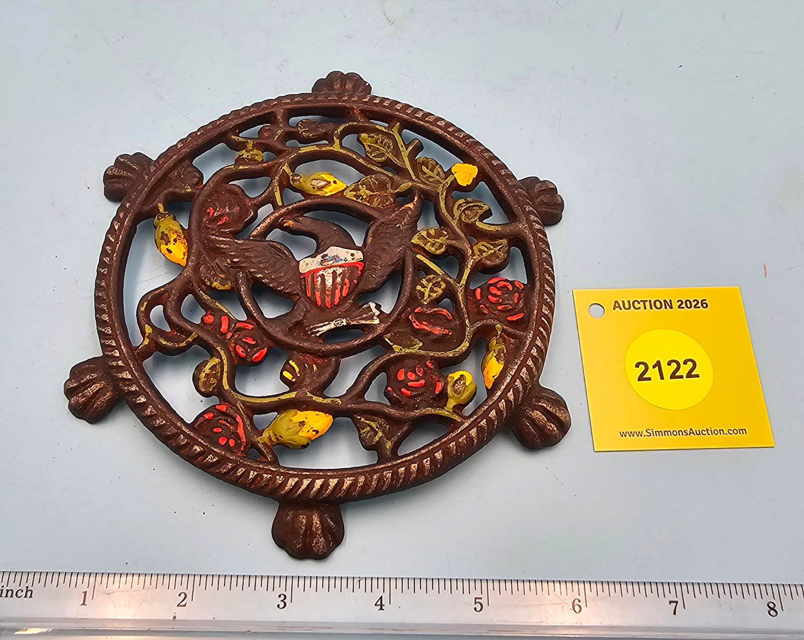 Wilton Vines & Rosebuds with Eagle 5 3/8'' diameter w/ six lantz-styled pawed feet. Decorative r... (1 of 2)