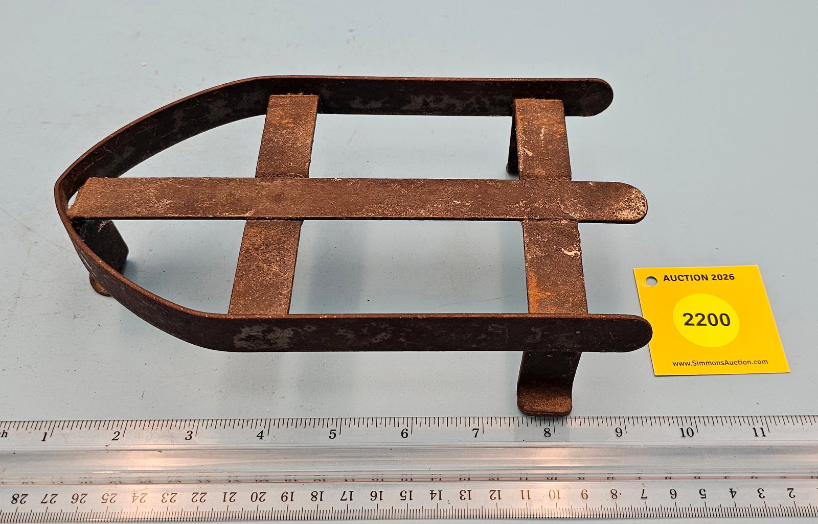 Metal iron trivet, 8 1/2 x 5 x 2": Metal iron trivet, 8 1/2 x 5 x 2"