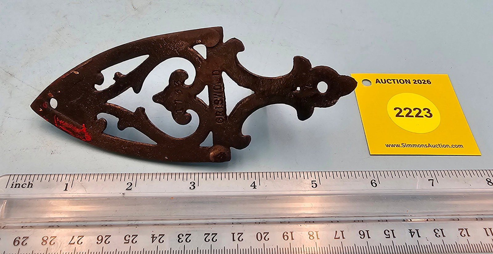 Griswold 1733 trivet - 2