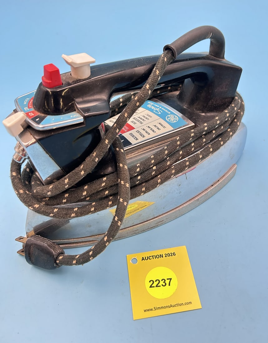 General Electric Spray Steam & dry iron (1 of 5)