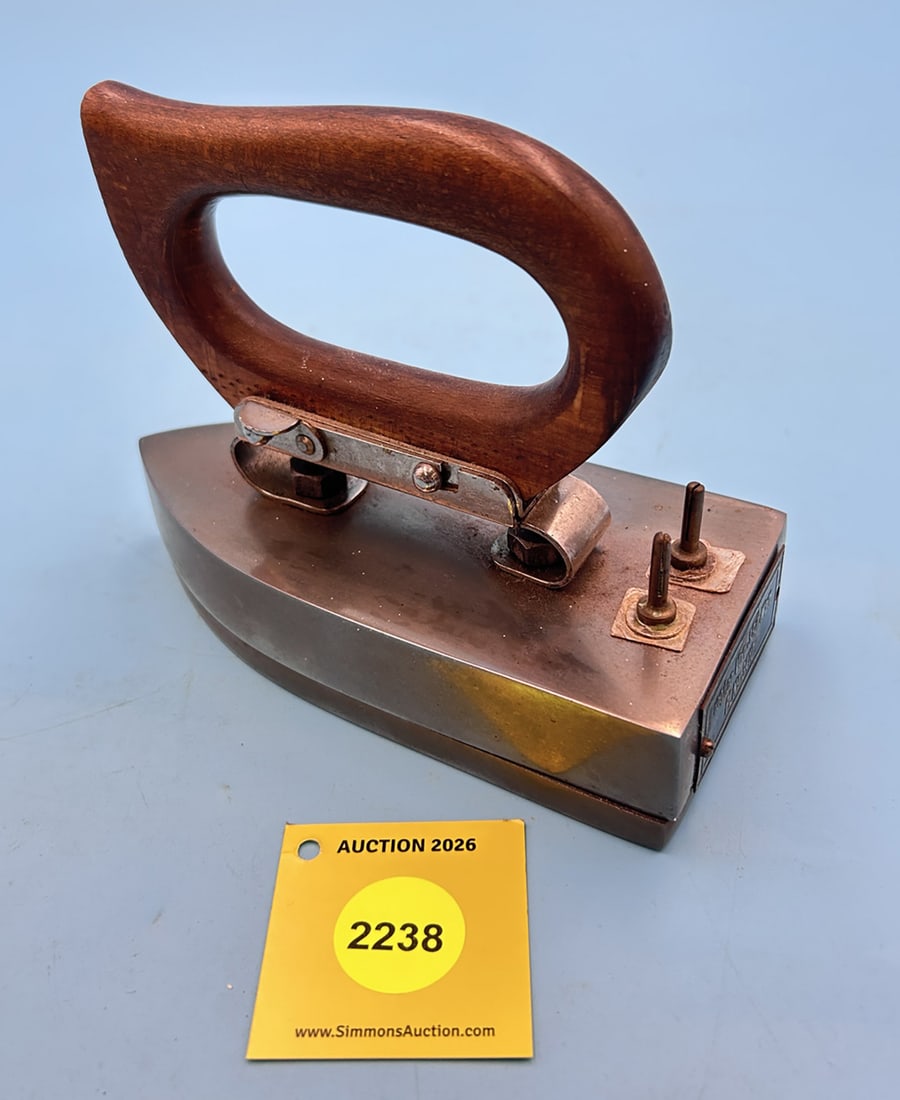 Electric iron, wood handle, 100/120 Volt 330 watt PL No 3410 L 6 1/2" (1 of 3)