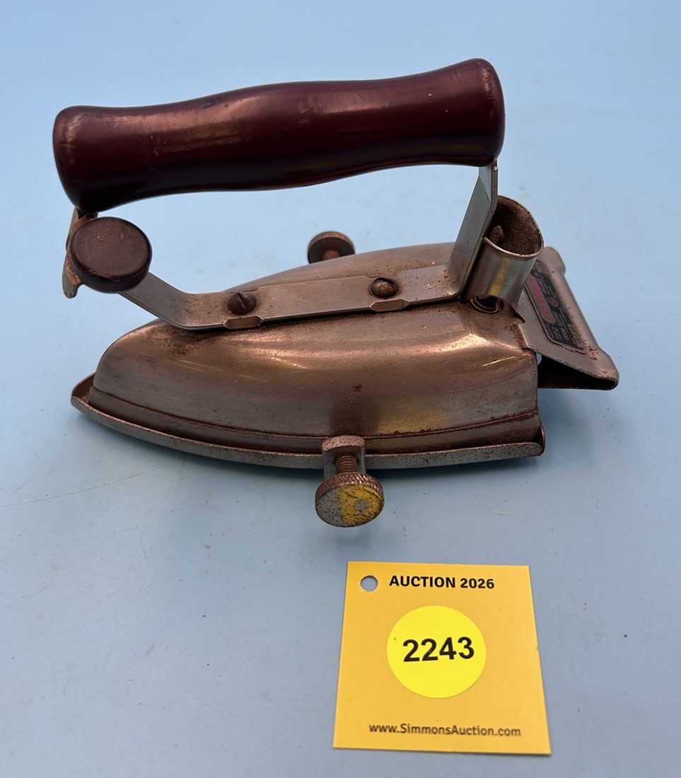 General Electric Hotpoint Electric Iron, No 113 F 68, L 7" w/trivet (1 of 3)