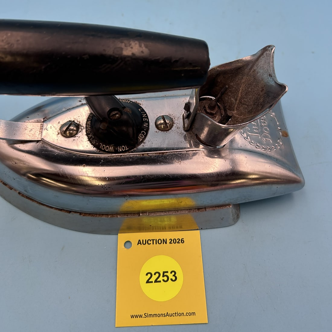 Knapp Monarch Co, St Louis USA, Lady Dover, electric iron L 8 1/2" - 3