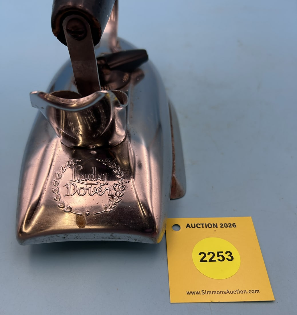 Knapp Monarch Co, St Louis USA, Lady Dover, electric iron L 8 1/2" - 4