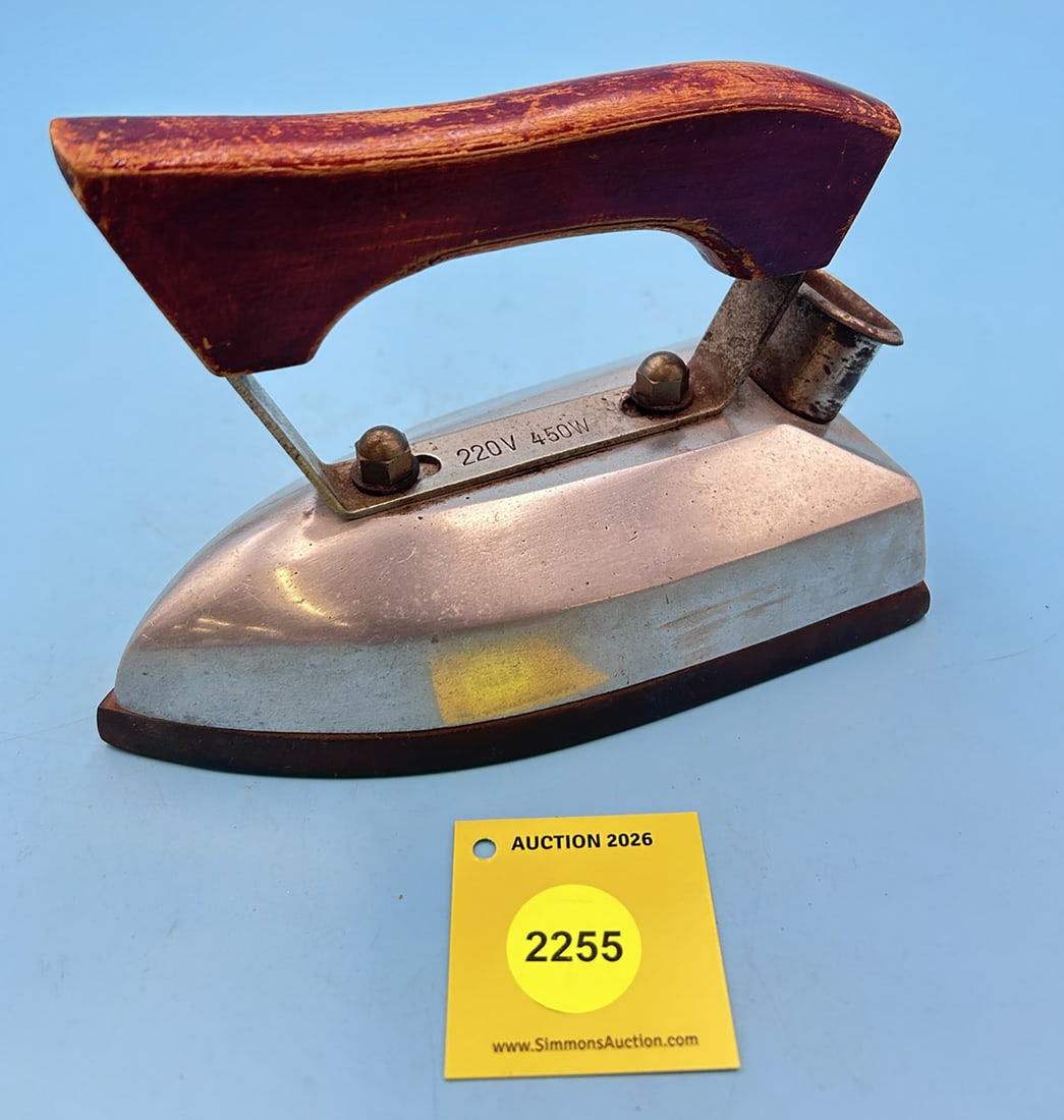 German electric iron, wood handle, 220V 450W, L 7 1/2" (1 of 3)