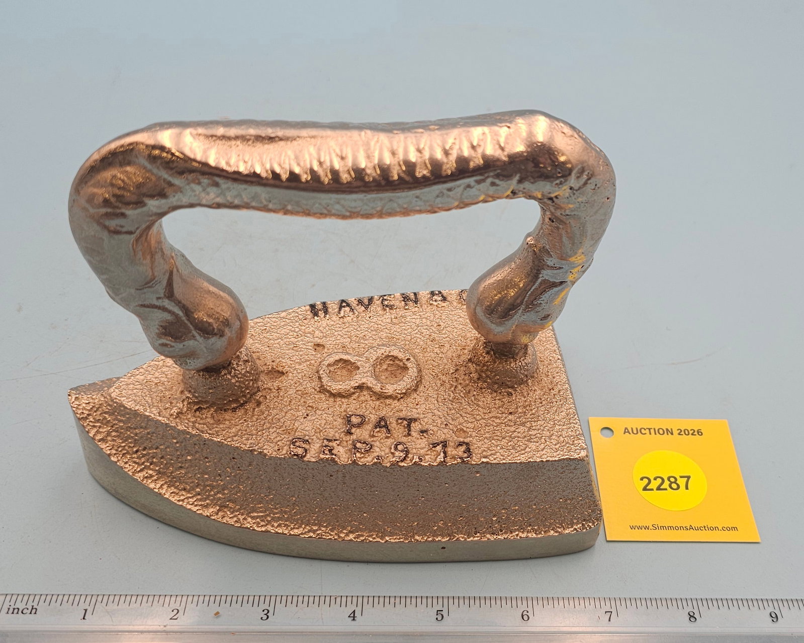Flat iron, Haven & Co, Pat Set. 9. 73, No 8, dolphin posts L 6 3/8" (1 of 2)