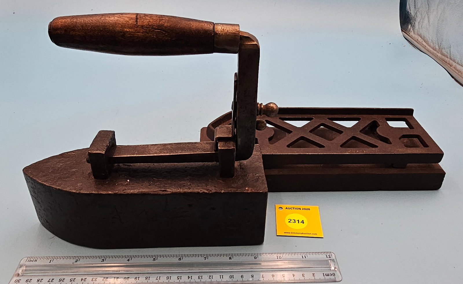 Cold handle Tailor iron w/trivet: Cold handle Tailor iron w/trivet