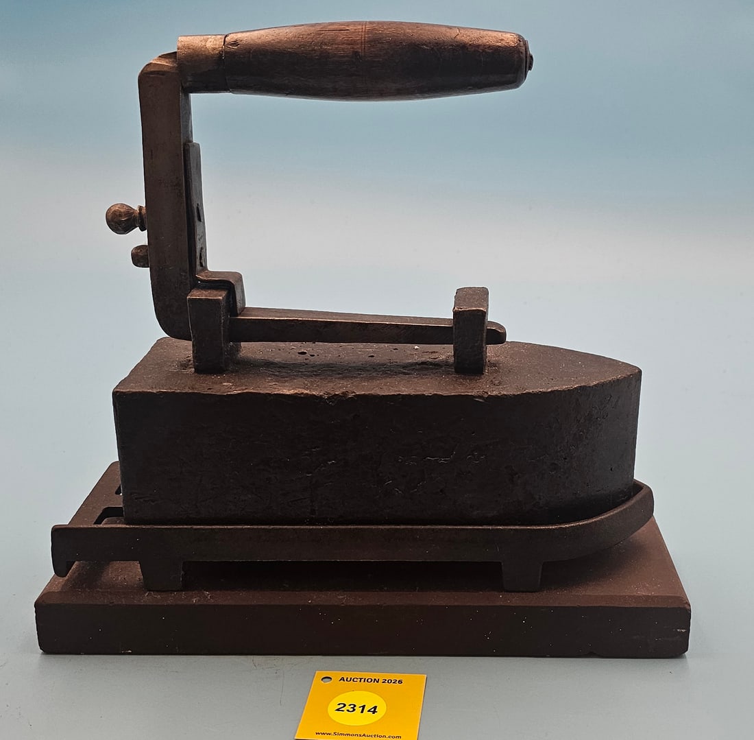 Cold handle Tailor iron w/trivet - 3
