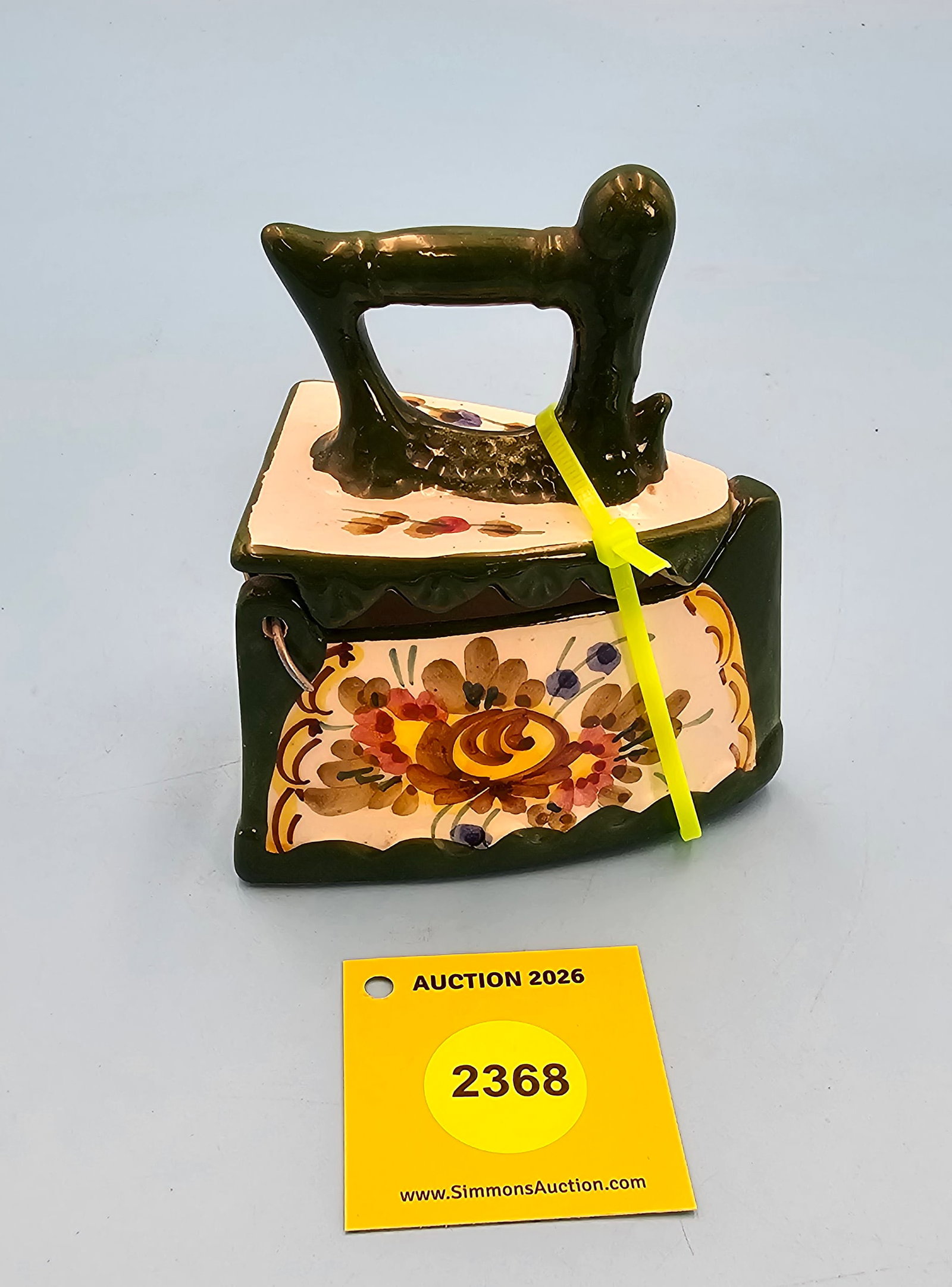 Ceramic green/floral iron trinket holder 4 x 2 3/4 x 4 3/4" (1 of 1)